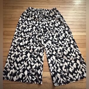 SHEIN Black and White Wide Leg Pants
